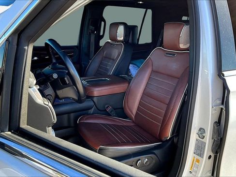 Used 2023 GMC Yukon Denali Ultimate image 27