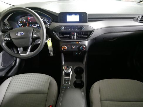 Used 2020 Ford Escape S image 10