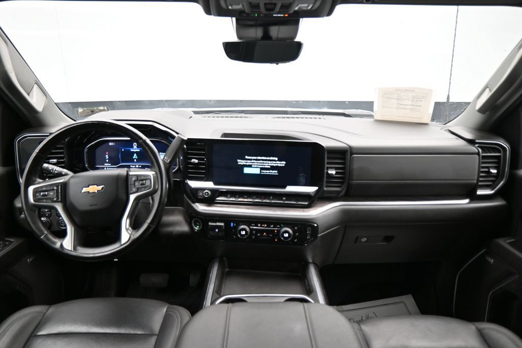 Used 2025 Chevrolet Silverado 3500 LTZ w/ LTZ Plus Package AWD/4WD image 14