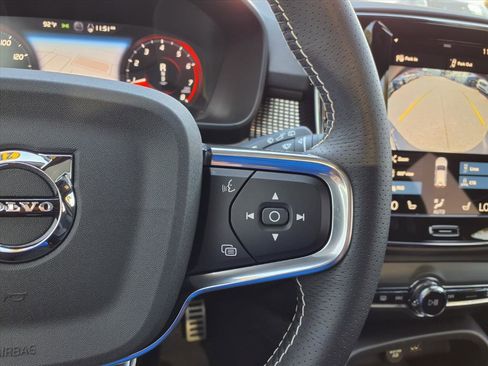 Used 2021 Volvo XC40 T5 R-Design w/ Advanced Package image 29