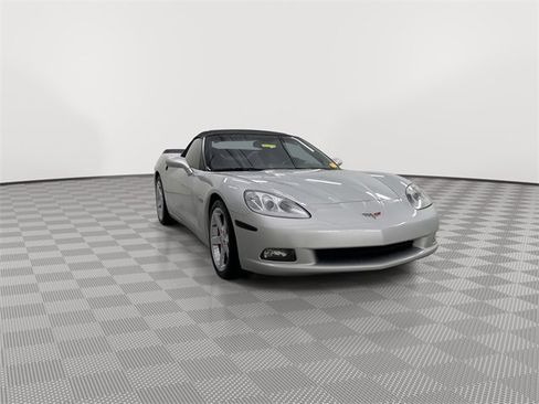 Used 2009 Chevrolet Corvette Convertible image 2
