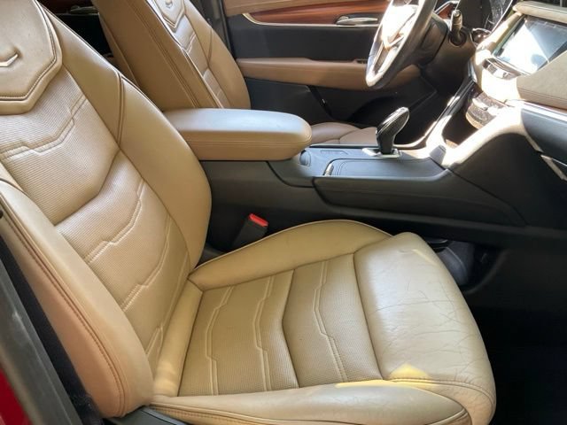 Used 2018 Cadillac XT5 Platinum AWD/4WD image 21