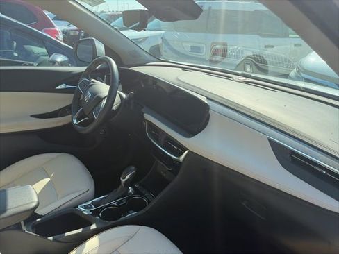 Used 2024 Buick Encore GX Avenir w/ Avenir Technology Package image 5