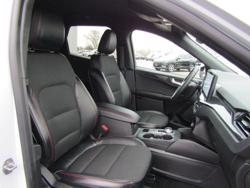 Used 2025 Ford Escape ST-Line Select w/ Tech Pack #1 AWD/4WD image 15