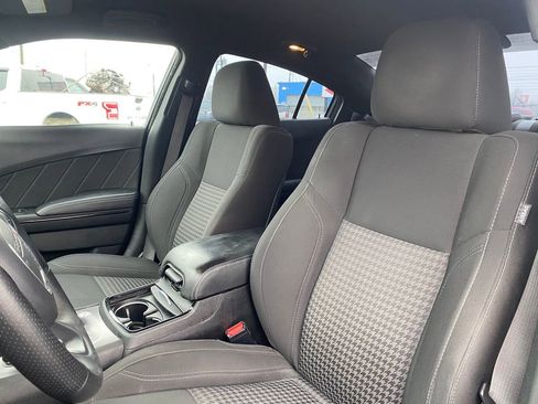 Used 2018 Dodge Charger GT w/ Blacktop Package image 10