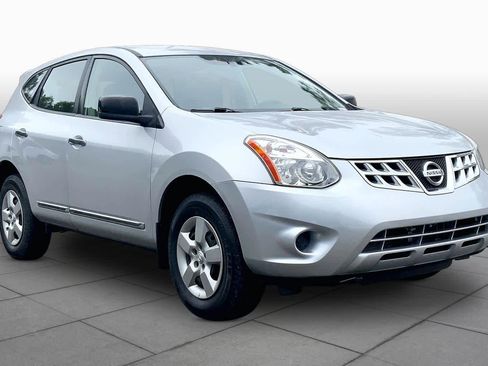 Used 2013 Nissan Rogue S FWD image 2