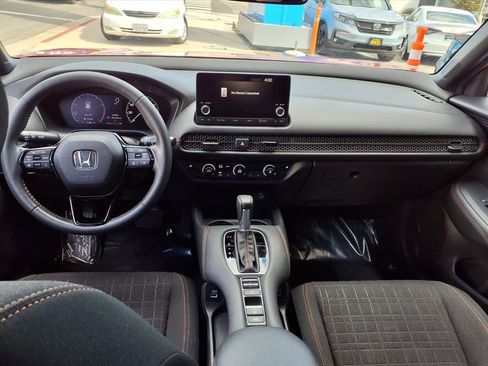 Used 2023 Honda HR-V Sport image 9