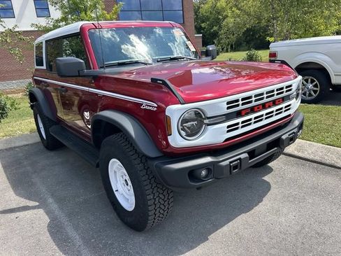 Used 2025 Ford Bronco Heritage Edition AWD/4WD image 3