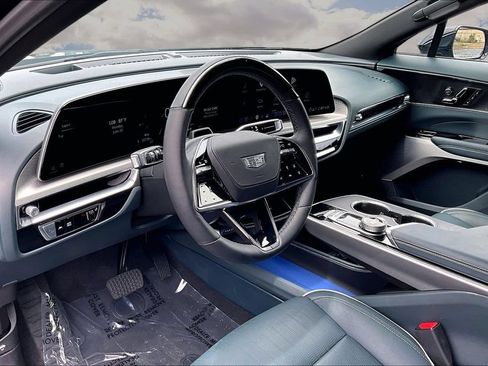 Used 2024 Cadillac Lyriq Luxury w/ Nappa Leather Package RWD image 17
