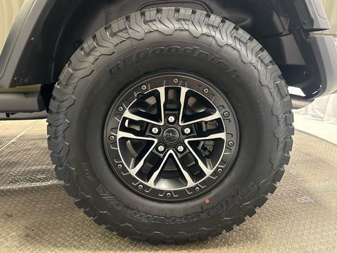 New 2026 Jeep Wrangler Moab image 32
