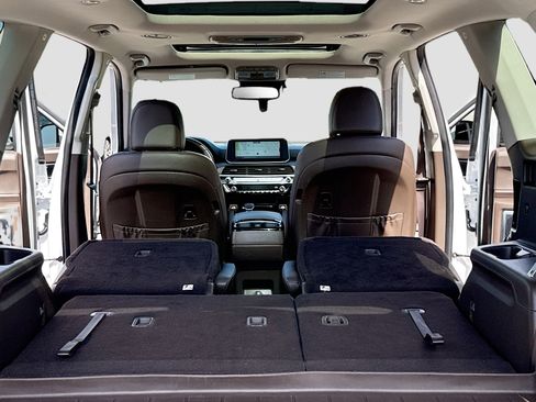 Used 2022 Kia Telluride SX w/ Towing Package FWD image 7