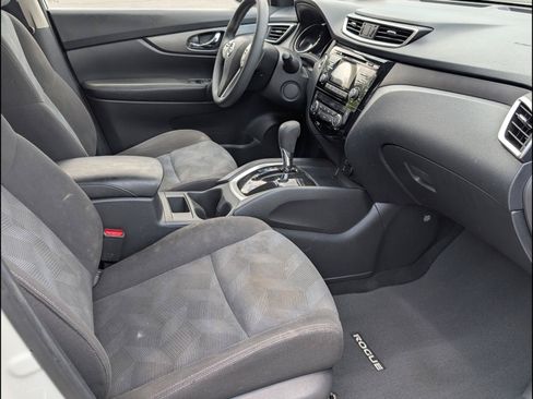 Used 2016 Nissan Rogue SV FWD image 19