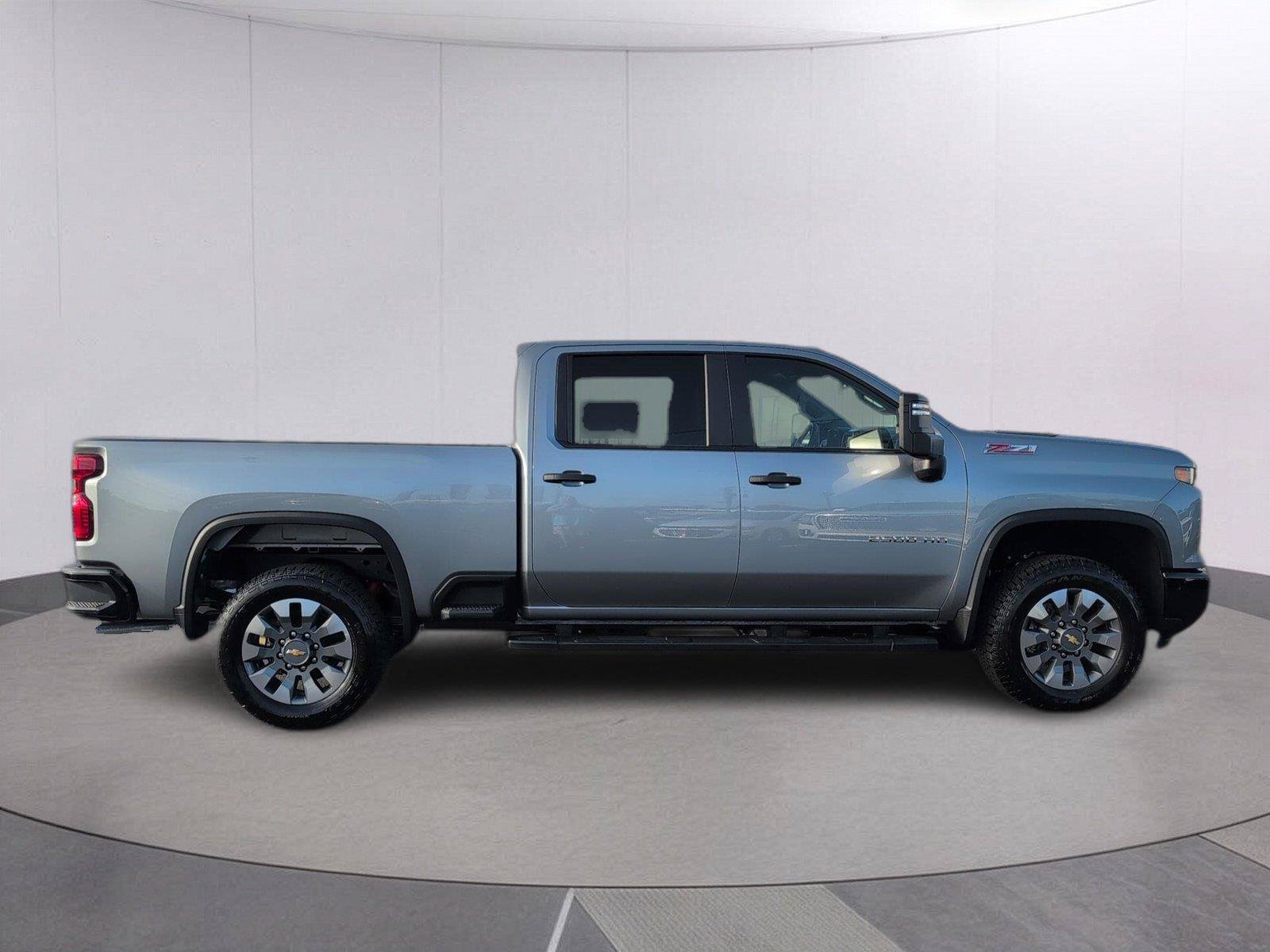 New 2026 Chevrolet Silverado 2500 Custom w/ Custom Value Package AWD/4WD image 2