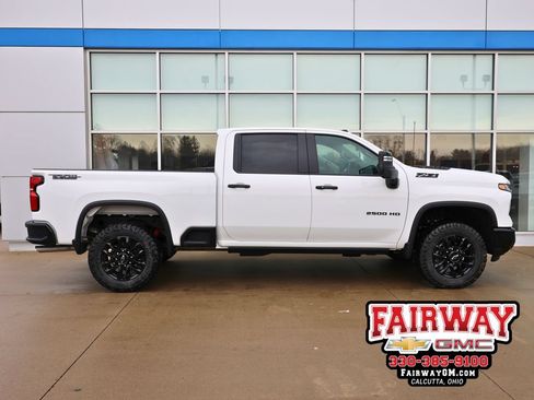 Used 2026 Chevrolet Silverado 2500 LT w/ Trail Boss Package AWD/4WD image 1
