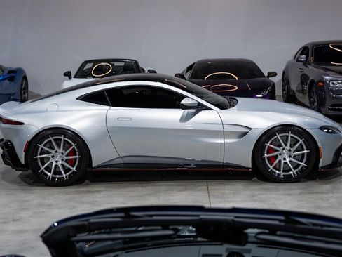 Used 2019 Aston Martin V8 Vantage Coupe RWD image 7