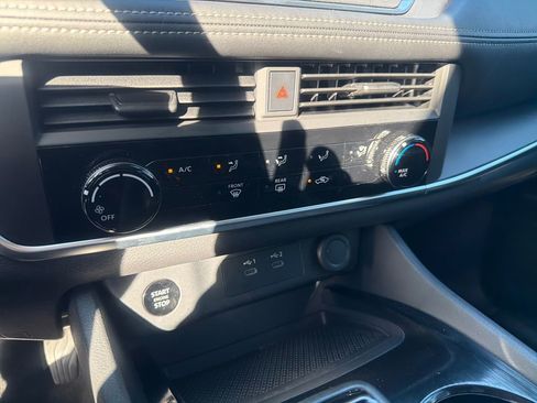 Certified 2025 Nissan Rogue S image 35