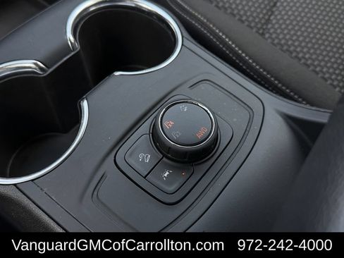 Used 2024 GMC Terrain SLE AWD/4WD image 22
