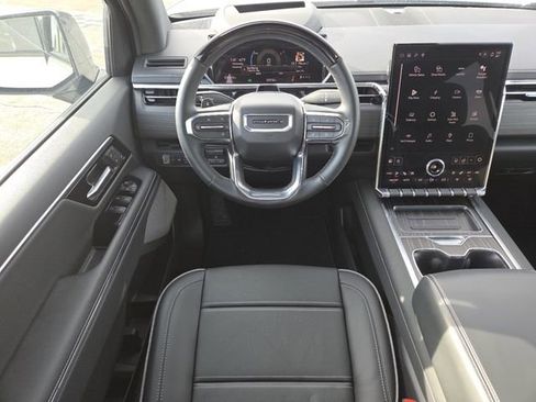 Used 2024 GMC Sierra EV Denali image 32