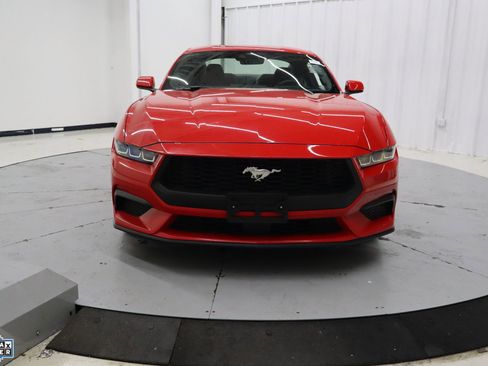 Certified 2024 Ford Mustang Coupe image 11