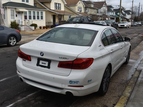 Used 2018 BMW 530e xDrive w/ Premium Package 2 image 6