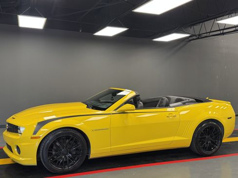 Used 2012 Chevrolet Camaro SS image 2