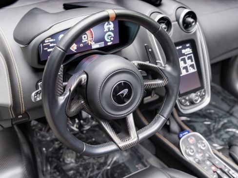 Used 2020 McLaren 600LT Spider image 8