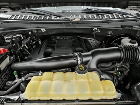 Used 2019 Ford Expedition XLT w/ Equipment Group 202A image 15