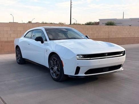 Used 2024 Dodge Charger Daytona R/T w/ Plus Group AWD/4WD image 5