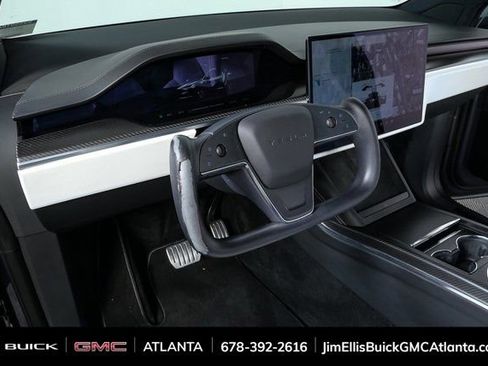 Used 2022 Tesla Model X Plaid image 4