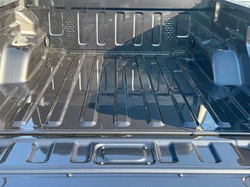 New 2025 Jeep Gladiator Willys image 9