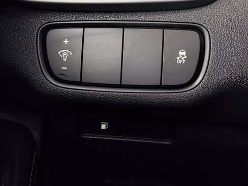 Used 2016 Kia Sorento L image 10