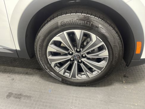 Used 2025 Buick Envision Preferred image 29