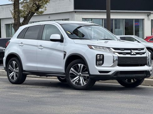 Used 2025 Mitsubishi Outlander Sport ES image 1