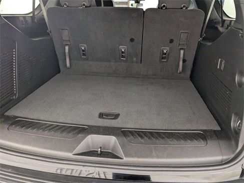 Used 2021 Chevrolet Suburban LS image 29