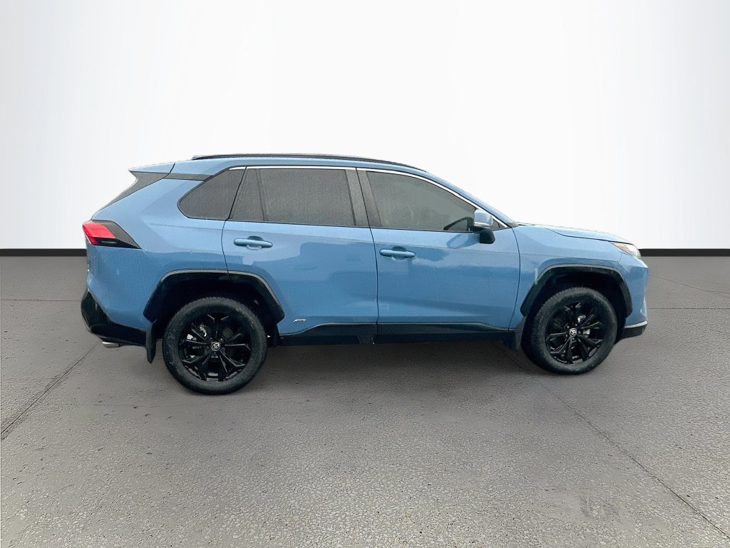 Used 2022 Toyota RAV4 SE w/ Convenience Package AWD/4WD image 8