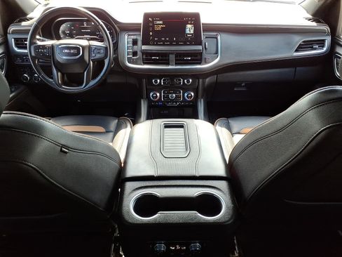 Certified 2023 GMC Yukon XL AT4 w/ AT4 Premium Package AWD/4WD image 12