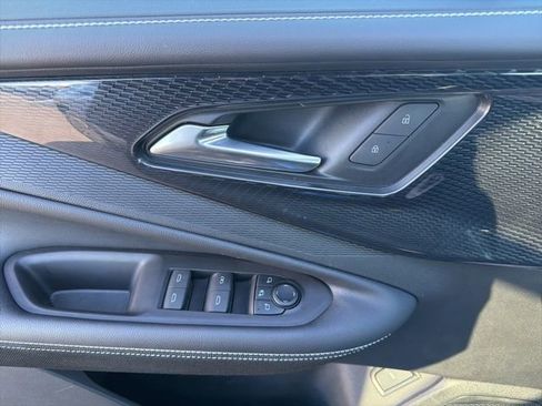 Used 2024 Chevrolet Blazer EV LT image 32