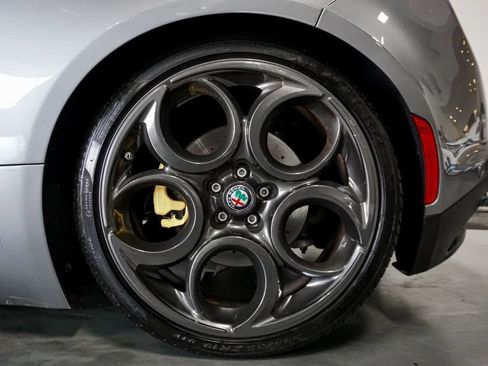 Used 2020 Alfa Romeo 4C Spider w/ Bright Package RWD image 40