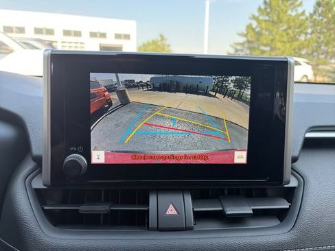 Used 2025 Toyota RAV4 LE AWD/4WD image 29