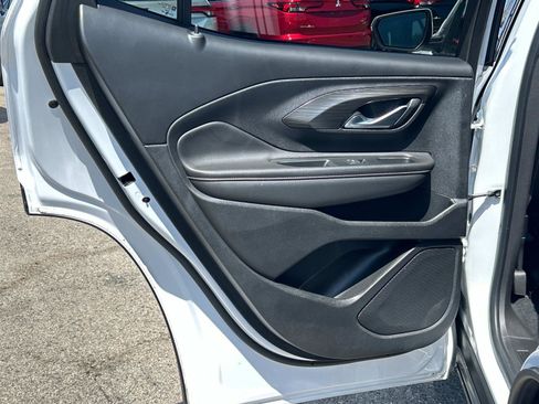 Used 2022 GMC Terrain SLT image 22