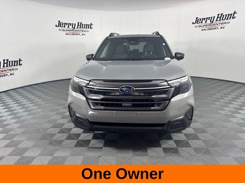 Used 2025 Subaru Forester Premium w/ Convenience Package #1 image 4