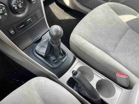 Used 2012 Toyota Corolla L FWD image 24
