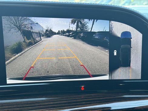 Used 2021 Cadillac Escalade ESV Premium Luxury w/ Driver Assist Tech Package image 26