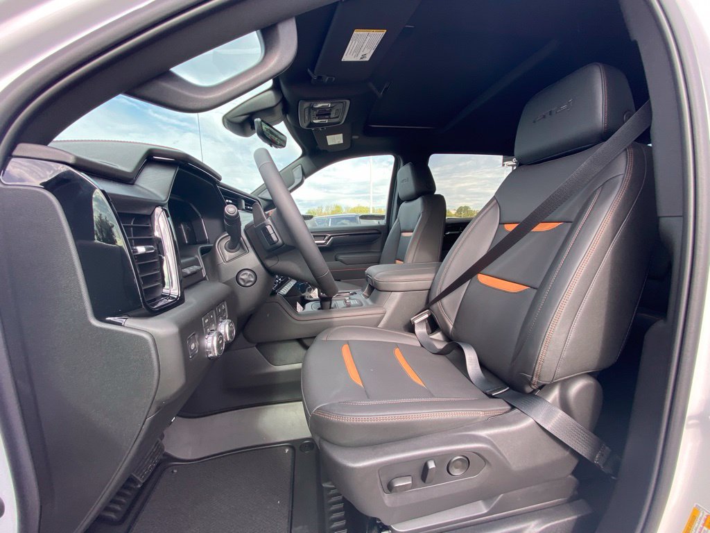 New 2026 GMC Sierra 1500 AT4 w/ AT4 Premium Package AWD/4WD image 14