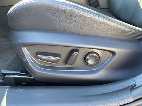 Used 2025 Toyota Camry XSE FWD image 12