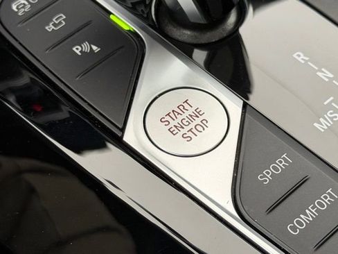 Used 2024 BMW X4 M40i w/ Premium Package image 30