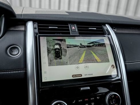 New 2026 Land Rover Discovery Dynamic SE AWD/4WD image 13