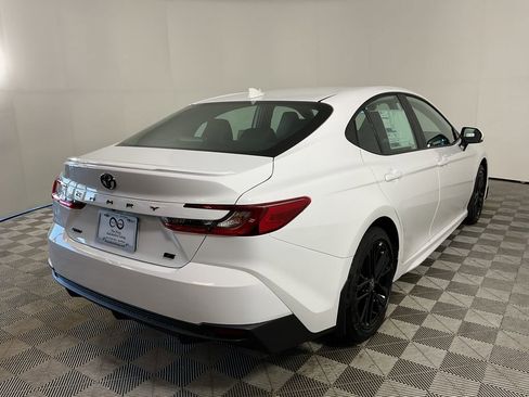 New 2026 Toyota Camry SE image 8