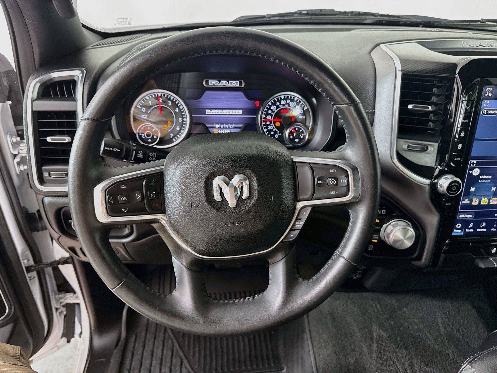 Used 2024 RAM 1500 Laramie AWD/4WD image 18