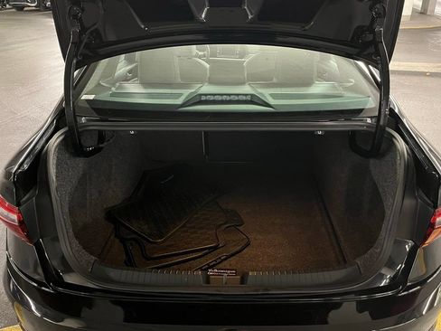 Used 2021 Volkswagen Jetta SE w/ SE Cold Weather Package image 33